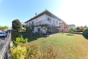 VILLA SINGOLA A ROVERBELLA