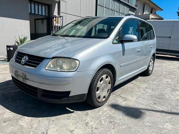 Ricambi usati vw touran anno 2005 - 2.0 gasolio