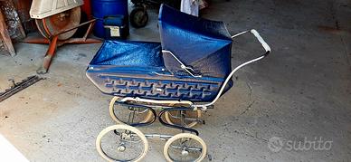 passeggino / carrozzina  del 1973 praticamente nu 