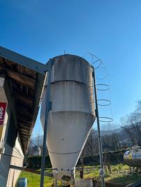 Silos 120 q usato