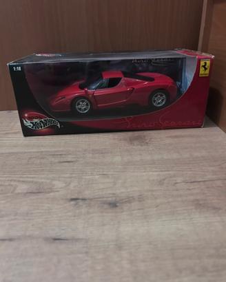 Ferrari Enzo Hot Wheels 1:18 Originale con scatola