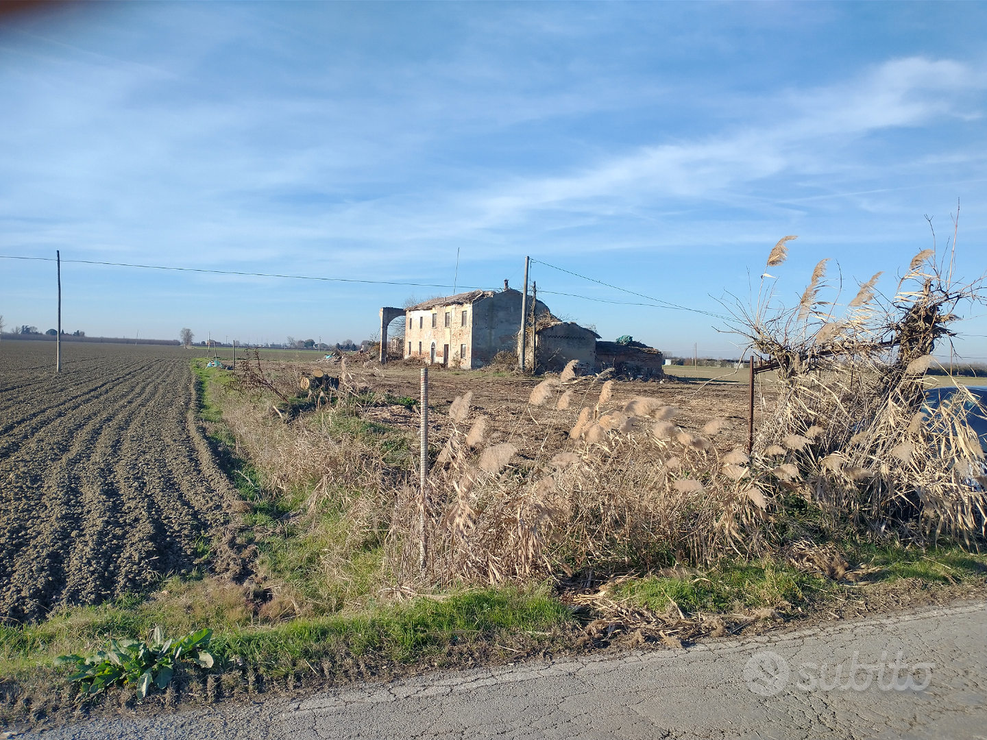 Casa da ristrutturare su terreno di 5600 mq - Vista 5