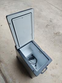 Frigo 12v 230v a compressore per auto