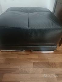 Pouf moderno in vera  pelle.