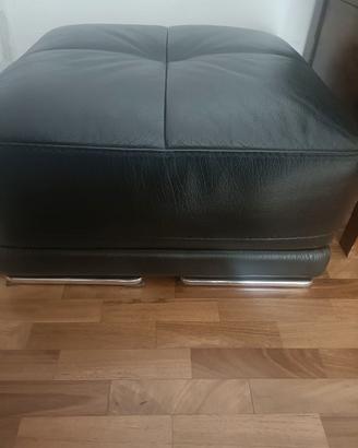 Pouf moderno in vera  pelle.