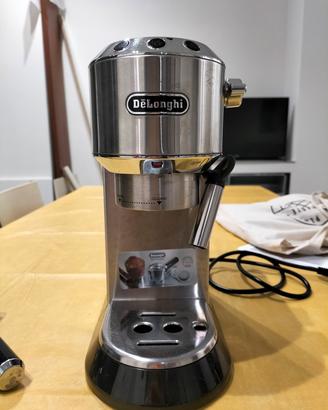 macchina da caffè cialde De'Longhi Dedica