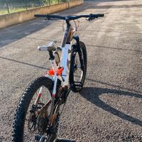 E-BIKE HUSQVARNA HC8