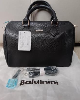 Borsa Bauletto con portachiavi nero finta pelle