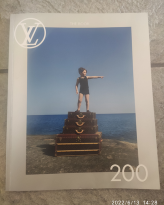 Broscure libro book rivista magazine Vuitton