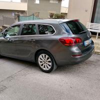 Opel Astra J Sports Tourer 125cv