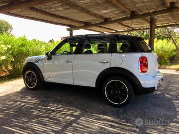 MINI COUNTRYMAN COOPER D ALL4 ok per neopatentati
