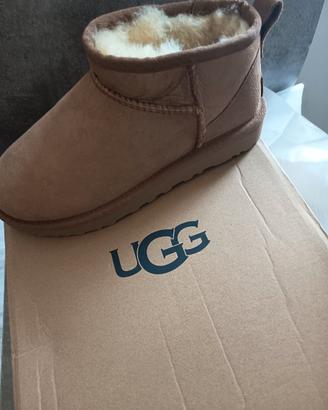 Ugg Classic ultra mini
