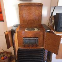 Radio giradischi d'epoca mobile bar