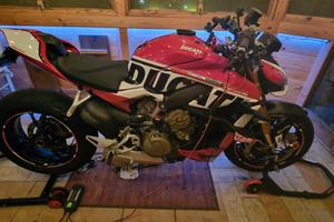 Ducati Streetfighter V4 - 2020