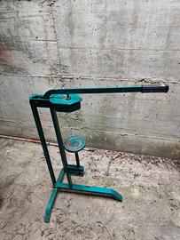 Tappatrice a colonna 