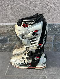 Stivali motocross forma predator 2.0