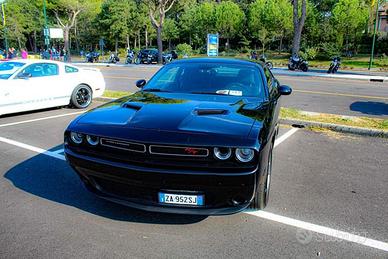 Dodge challenger 3.6 v6 sxt