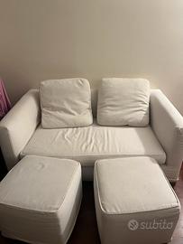 Divano con pouf