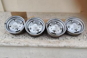 n.4 CERCHI ORIGINALI FIAT 500R / FIAT 126 EPOCA