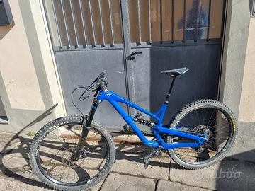 MTB full YT modello Jeffsy taglia L