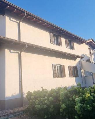 Villa di 280 m² con più di 5 locali e box auto dop