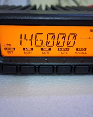 ICOM 2200 H 70W VHF € 150