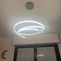 Lampadario luce fredda