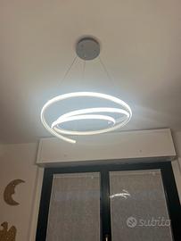 Lampadario luce fredda