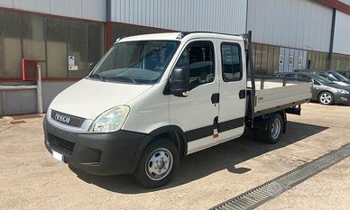 Autocarro Iveco Daily 35/EA