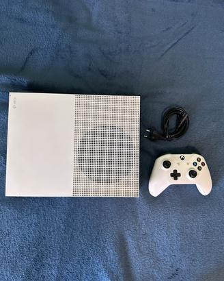 Xbox One 500 GB + controller