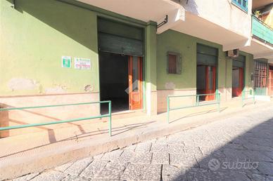 NEGOZIO A TEVEROLA