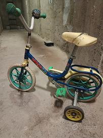 bicicletta bambino e pelouche