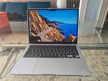 macbook air 13 m4 16 gb, 512 gb.