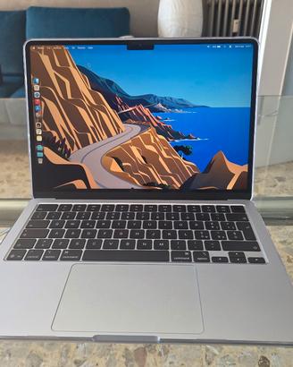 macbook air 13 m4 16 gb, 512 gb.