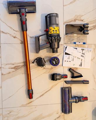 Dyson Cyclone V10 Absolute – Completo di accessori