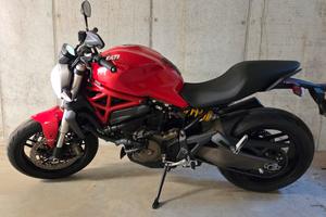 Monster 821 Ducati