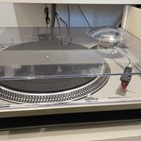 Technics SL 1200 MK2 