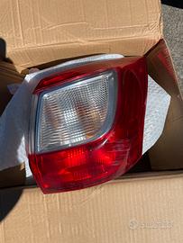 Fanale posteriore Ford Grand C Max