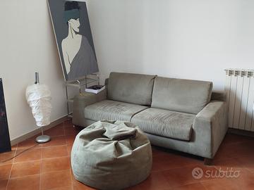 divano letto  Natuzzi con Pouf 