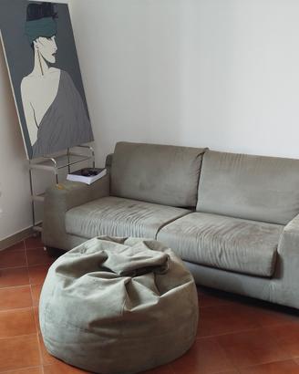 divano letto  Natuzzi con Pouf 