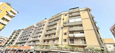3 LOCALI A BARI