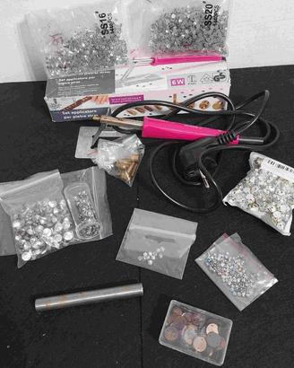 Kit  strass  + applicatore a caldo