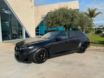 BMW M5 touring 727cv possibilità noleggio no scori