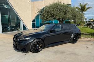 BMW M5 touring 727cv possibilità noleggio no scori