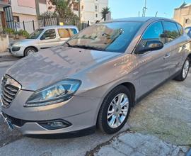 Lancia Delta 1.6 MJT DPF 105 CV Silver