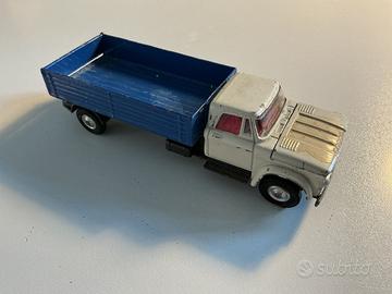 CORGI TOYS 483 Dodge Kew Fargo Tipper