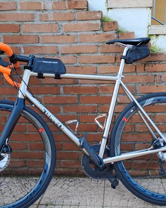 bici da corsa in titanio 
