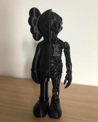Statuetta Kaws bionico