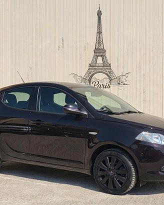 Lancia Ypsilon Paris 1.2 benzina 70cv