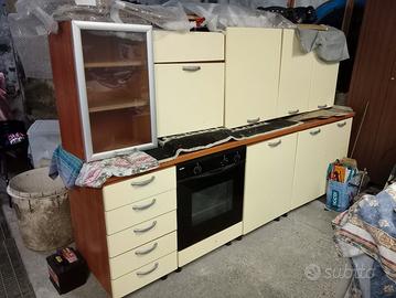 Cucina MT 2.60 più armadio Frigo 60cm lineare  